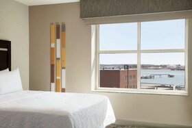 Hampton Inn Portland Downtown Waterfront