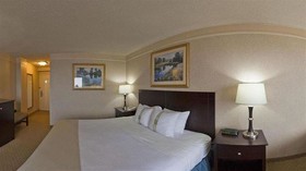 Holiday Inn By the Bay