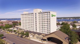 Holiday Inn By the Bay