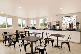 Super 8 by Wyndham Portland ME