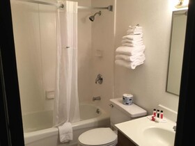 Super 8 by Wyndham Portland ME