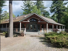 Oquossoc Country Suites