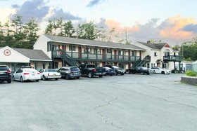 Wagon Wheel Motel