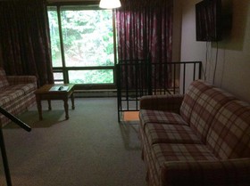 Evergreen Valley Inn