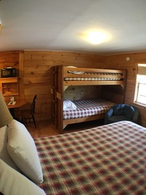 Mountain View Motel & Campground