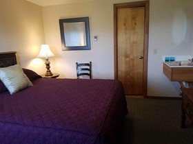 Leona's Motel