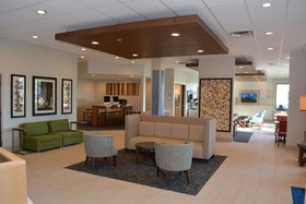 Holiday Inn Express & Suites Waterville - North