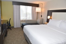 Holiday Inn Express & Suites Waterville - North