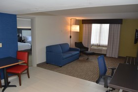 Holiday Inn Express & Suites Waterville - North