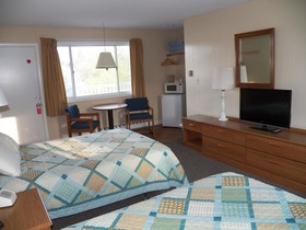 Coast Village Inn & Cottages