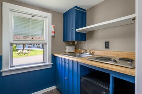 The Beaches Motel & Cottages