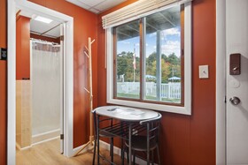 The Beaches Motel & Cottages