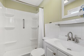 The Beaches Motel & Cottages