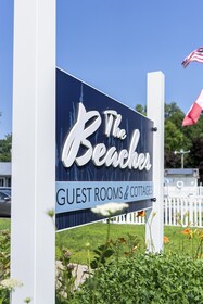 The Beaches Motel & Cottages