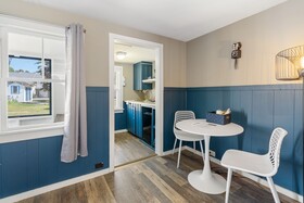 The Beaches Motel & Cottages