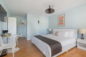 The Beaches Motel & Cottages