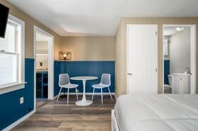 The Beaches Motel & Cottages