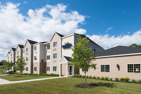 Microtel Inn & Suites by Wyndham Windham