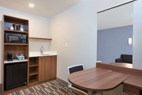 Microtel Inn & Suites by Wyndham Windham