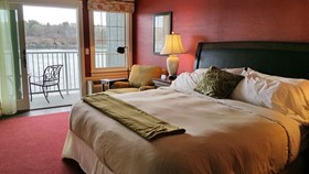 Stage Neck Inn