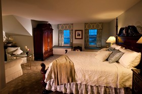 York Harbor Inn