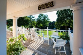 York Harbor Inn