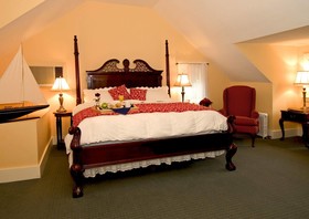 York Harbor Inn