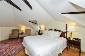 The William Fell Baltimore, Tapestry Collection by Hilton
