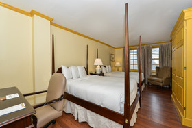 The William Fell Baltimore, Tapestry Collection by Hilton