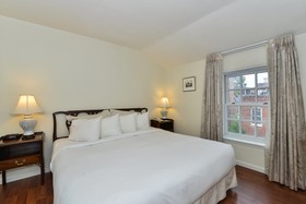 The William Fell Baltimore, Tapestry Collection by Hilton
