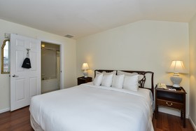 The William Fell Baltimore, Tapestry Collection by Hilton