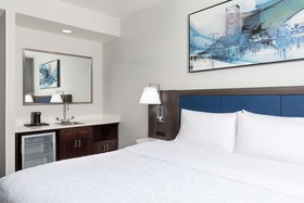 Hampton Inn & Suites Baltimore Inner Harbor