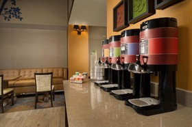 Hampton Inn & Suites Baltimore/Woodlawn