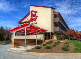 Red Roof PLUS+ Baltimore  Washington DC/BWI Airport