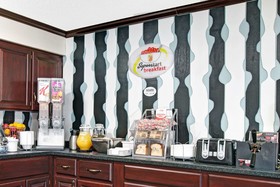 Super 8 by Wyndham Baltimore/Essex Area