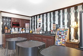 Super 8 by Wyndham Baltimore/Essex Area