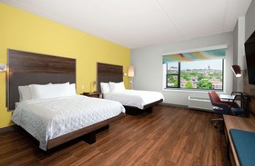 Tru by Hilton Baltimore Harbor East