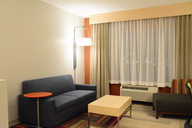 Holiday Inn Express & Suites Lexington Park-California