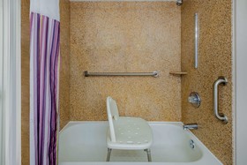 La Quinta Inn & Suites by Wyndham Lexington Park - Patuxent