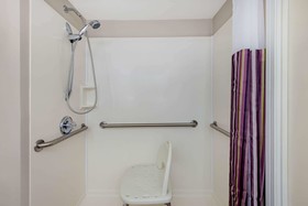 La Quinta Inn & Suites by Wyndham Lexington Park - Patuxent
