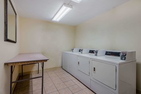 La Quinta Inn & Suites by Wyndham Lexington Park - Patuxent