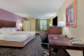 La Quinta Inn & Suites by Wyndham Lexington Park - Patuxent