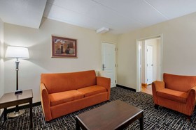 La Quinta Inn & Suites by Wyndham Lexington Park - Patuxent