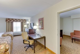 La Quinta Inn & Suites by Wyndham Lexington Park - Patuxent
