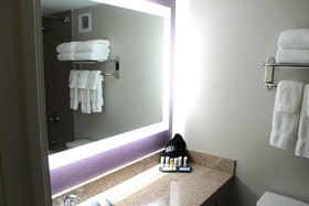 La Quinta Inn & Suites by Wyndham Lexington Park - Patuxent