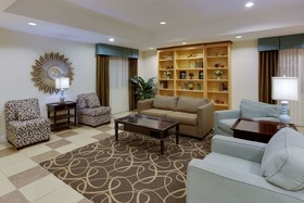 La Quinta Inn & Suites by Wyndham Lexington Park - Patuxent