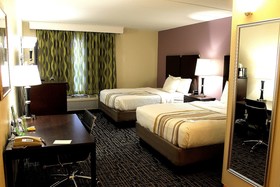 La Quinta Inn & Suites by Wyndham Lexington Park - Patuxent