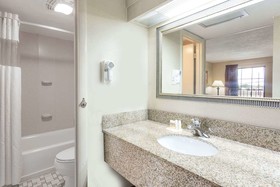 Days Inn by Wyndham Camp Springs/Andrews AFB DC Area