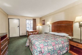 Days Inn by Wyndham Camp Springs/Andrews AFB DC Area