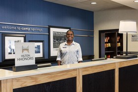 Hampton Inn & Suites Camp Springs